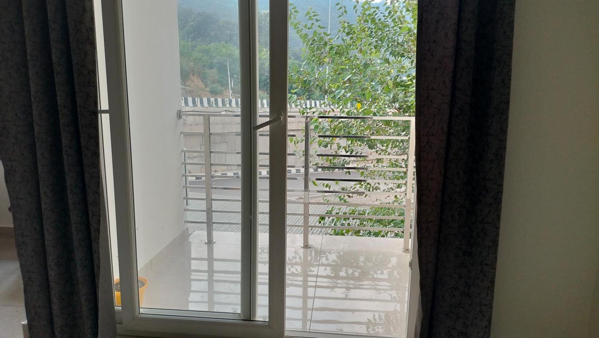 Govind Sagar View Hotel & Restaurant Bilaspur  Exteriör bild